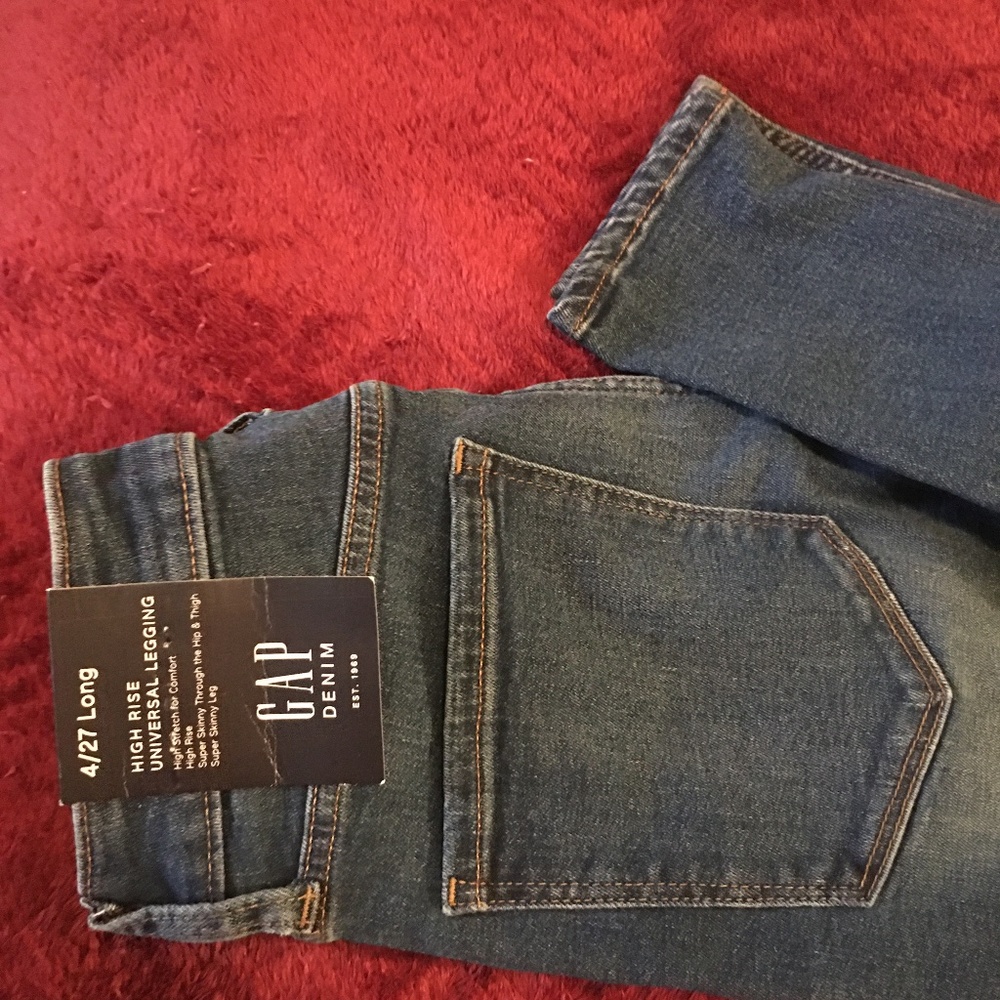 NWT GAP HIGH-RISE UNIVERSAL LEGGINGS